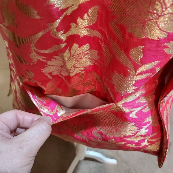 Floral Foil Vest - Picture 5 of 6